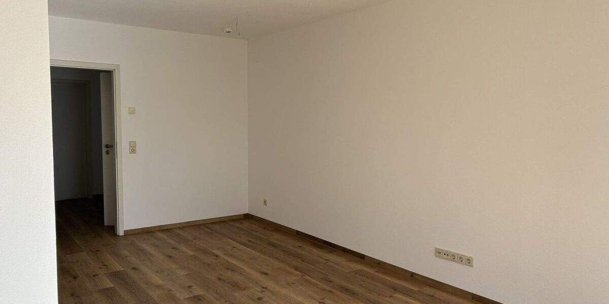 Etagenwohnung Zwickau Weißenborn - 3 Zimmer, 65 m&sup2;, 487&euro; | Angebot:25707533