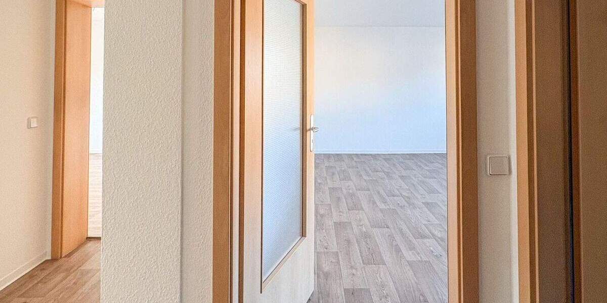 Etagenwohnung Zwickau Pölbitz - 2 Zimmer, 57 m&sup2;, 349&euro; | Angebot:25800681