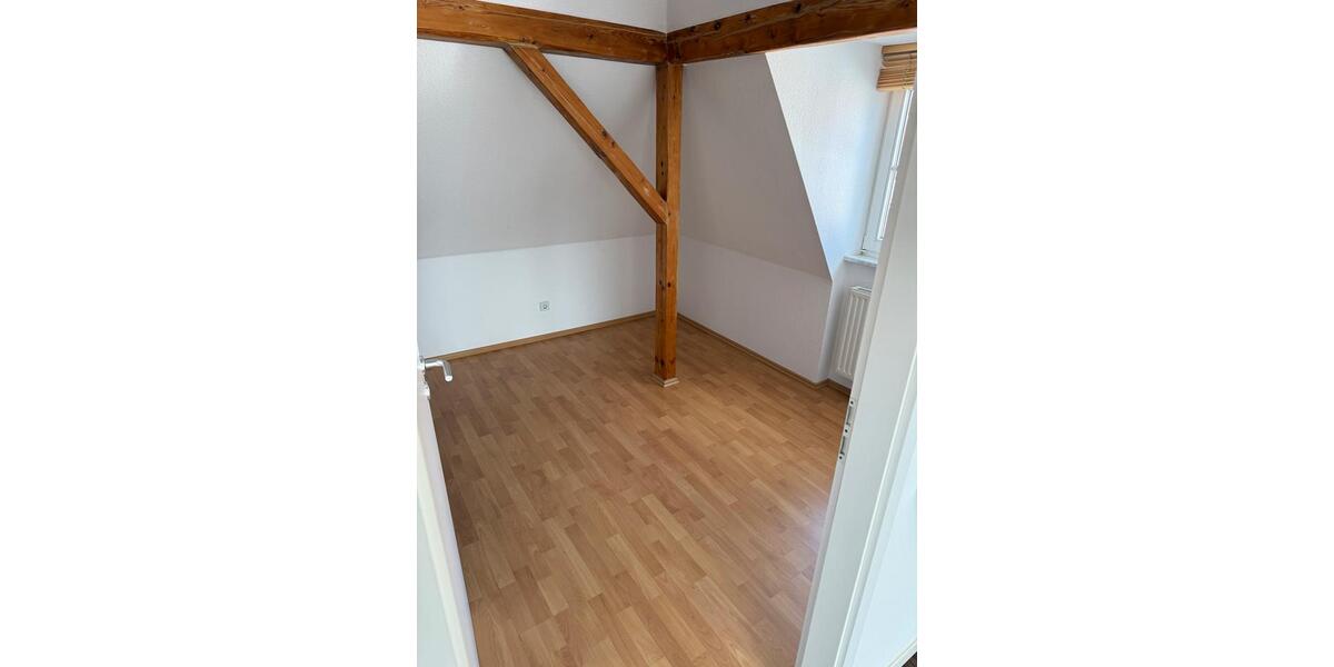 Dachgeschoßwohnung Zwickau Zwickau-Nord - 2 Zimmer, 45 m&sup2;, 390&euro; | Angebot:25283027