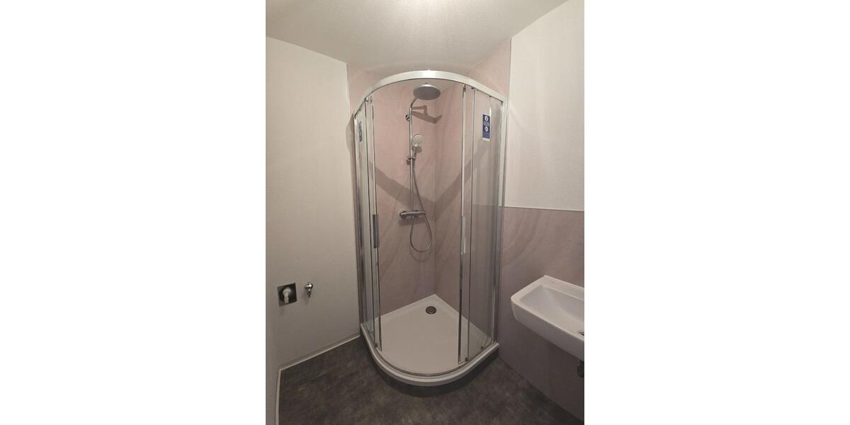 Erdgeschoßwohnung Aue-Bad Schlema Bad Schlema - 3 Zimmer, 360&euro; | Angebot:23384470