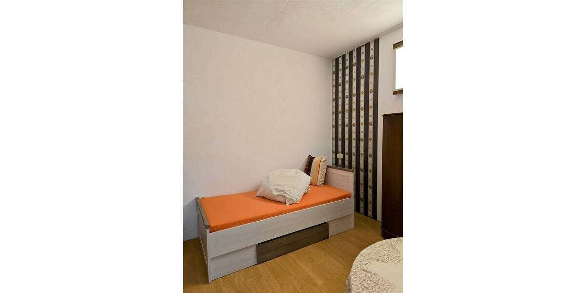 Einfamilienhaus Remse bei Glauchau Remse - 9 Zimmer, 180 m&sup2;, 379.000&euro; | Angebot:25678567