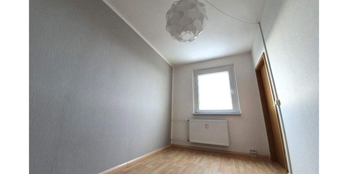 Etagenwohnung Zwickau Eckersbach - 3 Zimmer, 55 m&sup2;, 330&euro; | Angebot:25797222