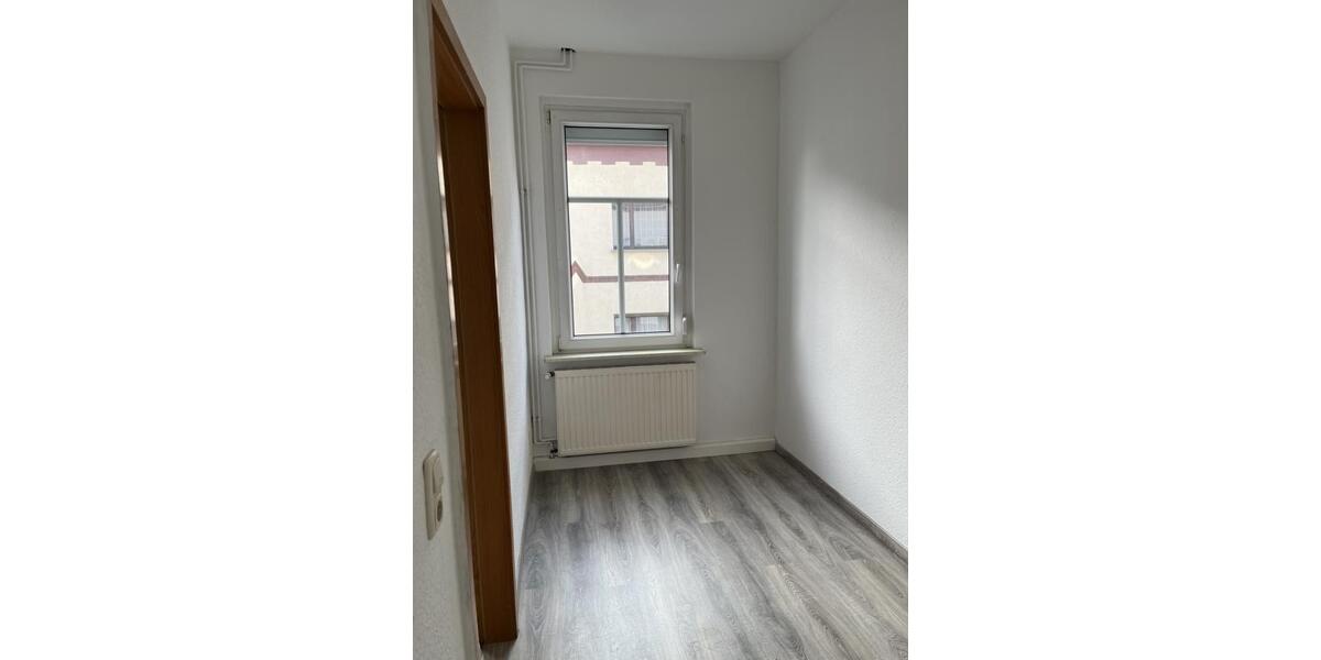 Etagenwohnung Meerane - 3.5 Zimmer, 85 m&sup2;, 445&euro; | Angebot:24677183