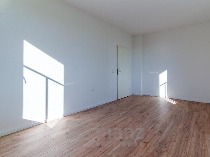 Etagenwohnung Hohenstein-Ernstthal Ernstthal - 3 Zimmer, 69 m&sup2;, 378&euro; | Angebot:23115356