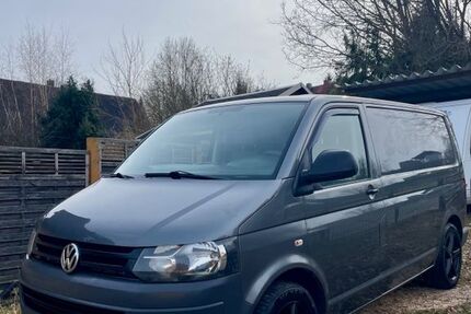 VW T5 Transporter 271.000 km 9.300 &euro; Gersdorf 09355