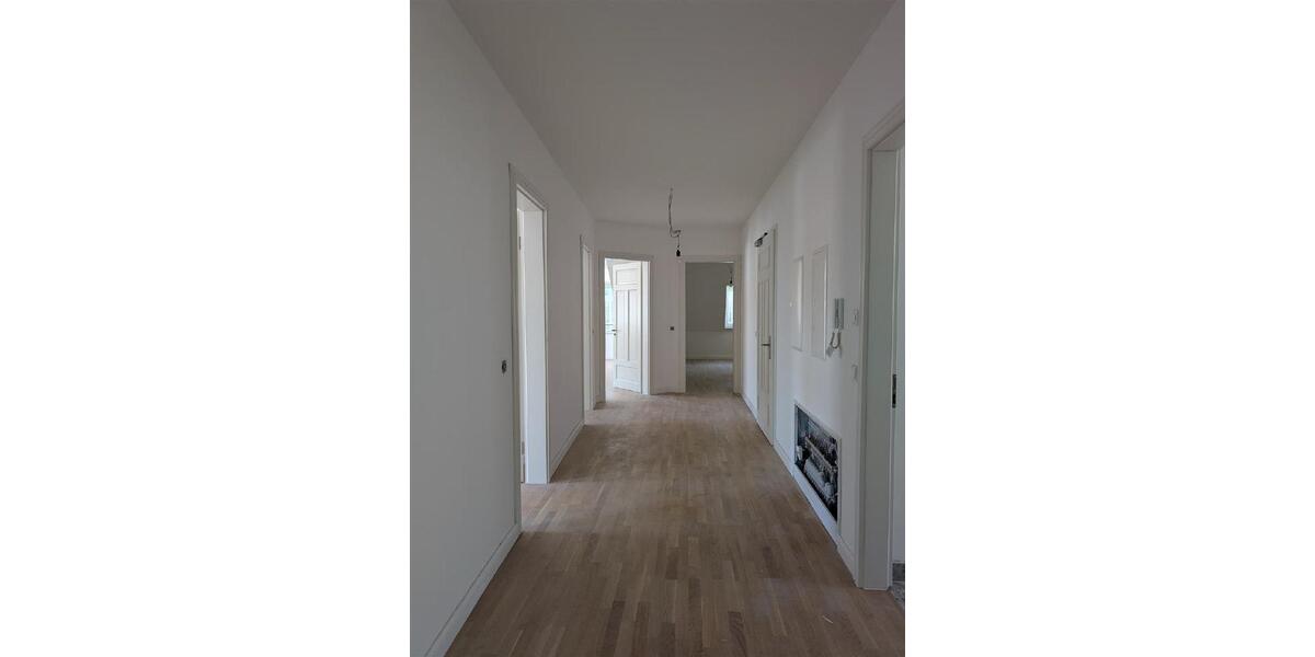 Maisonettenwohnung Zwickau - 5 Zimmer, 175 m&sup2;, 1.300&euro; | Angebot:26621738