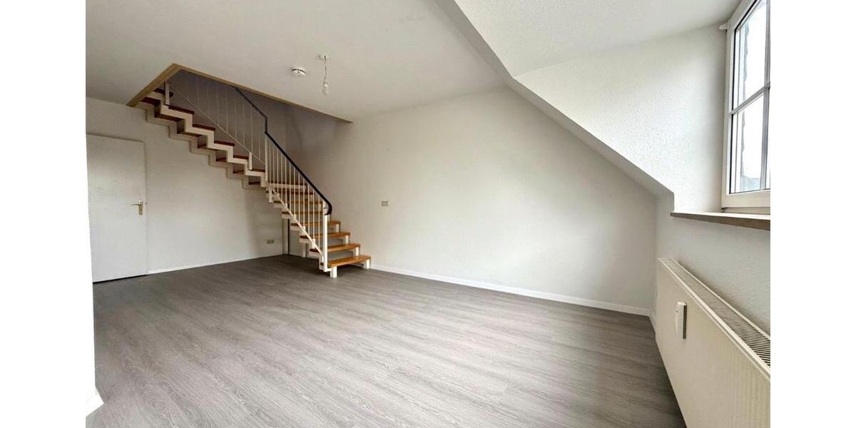 Dachgeschoßwohnung Limbach-Oberfrohna Oberfrohna - 2 Zimmer, 46 m&sup2;, 260&euro; | Angebot:25637419