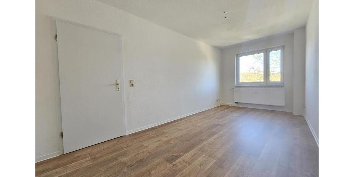 Dachgeschoßwohnung Aue-Bad Schlema Bad Schlema - 3 Zimmer, 78 m&sup2;, 389&euro; | Angebot:26645174