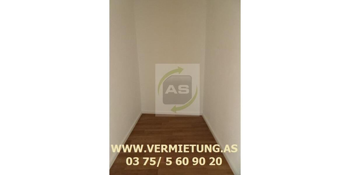 Etagenwohnung Zwickau - 3 Zimmer, 63 m&sup2;, 395&euro; | Angebot:25442758