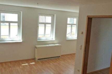 Wohnung Schmölln - 2 Zimmer, 53 m&sup2;, 285&euro; | Angebot:25671831