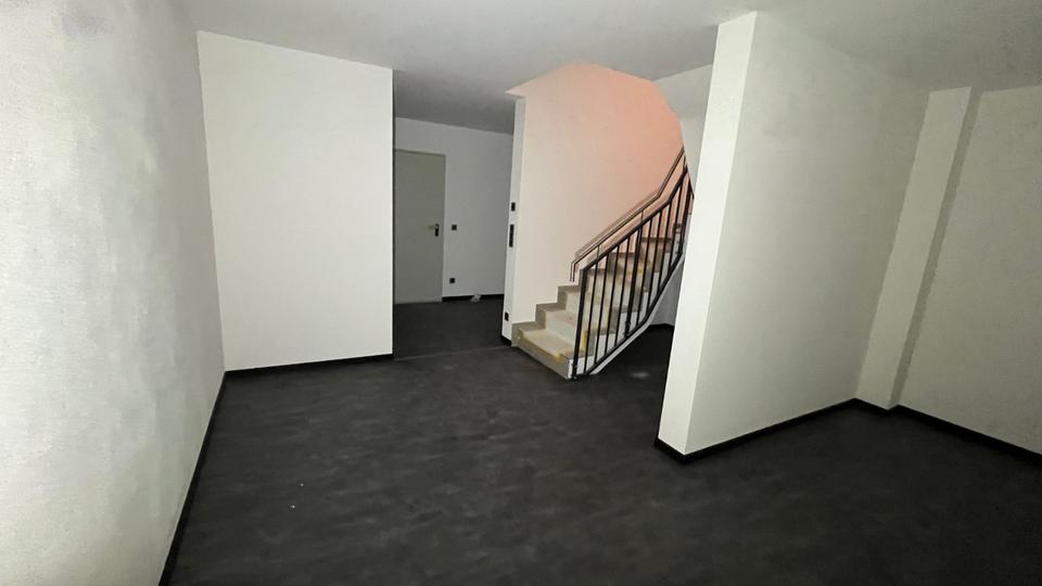 Maisonettenwohnung Werdau - 3 Zimmer, 126 m&sup2;, 1.642&euro; | Angebot:21120128