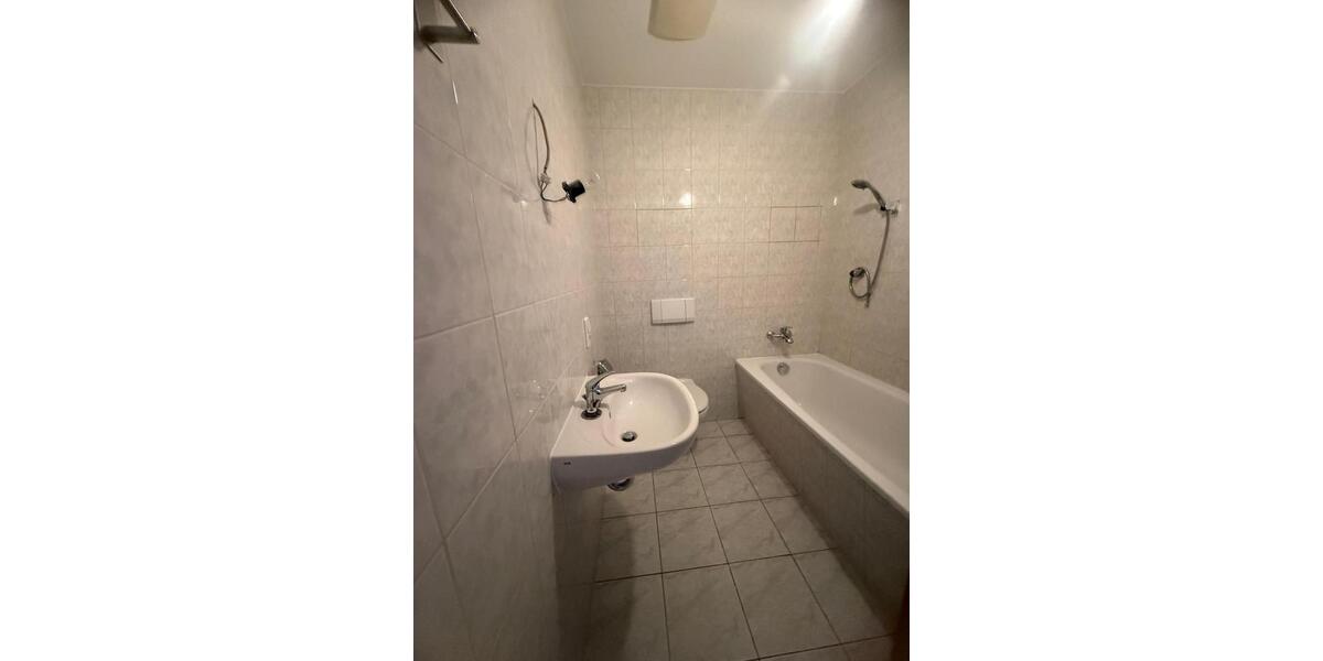 Etagenwohnung Glauchau - 2 Zimmer, 61 m&sup2;, 335&euro; | Angebot:26676961