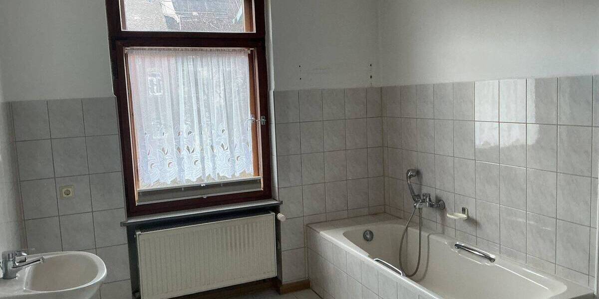 Reihenmittelhaus Falkenstein - 5 Zimmer, 125 m&sup2;, 60.000&euro; | Angebot:26451826
