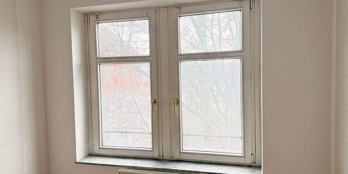 Etagenwohnung Zwickau Pölbitz - 2 Zimmer, 32 m&sup2;, 200&euro; | Angebot:25707541