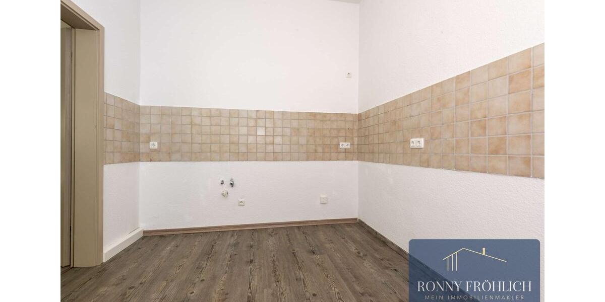 Etagenwohnung Glauchau - 3 Zimmer, 75 m&sup2;, 375&euro; | Angebot:23997229