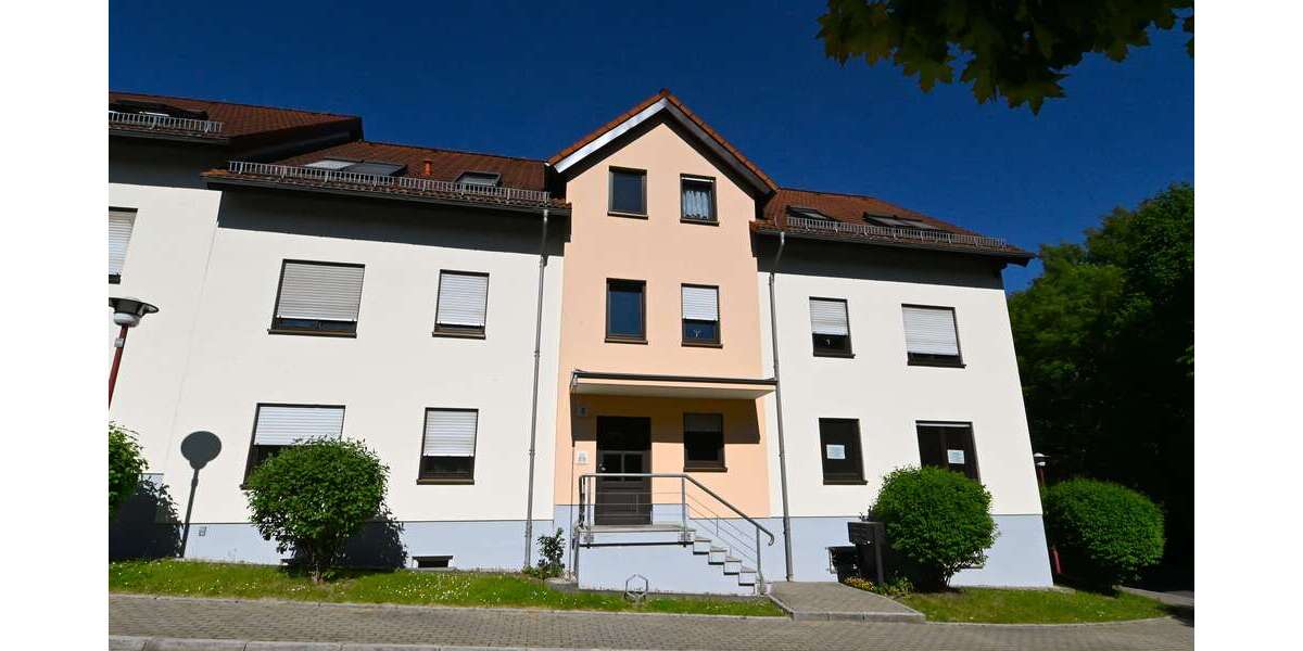 Etagenwohnung Glauchau - 2 Zimmer, 68 m&sup2;, 73.000&euro; | Angebot:27071450