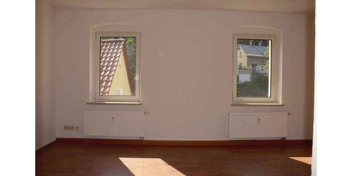 Etagenwohnung Zwickau Neuplanitz - 3 Zimmer, 83 m&sup2;, 500&euro; | Angebot:23713796