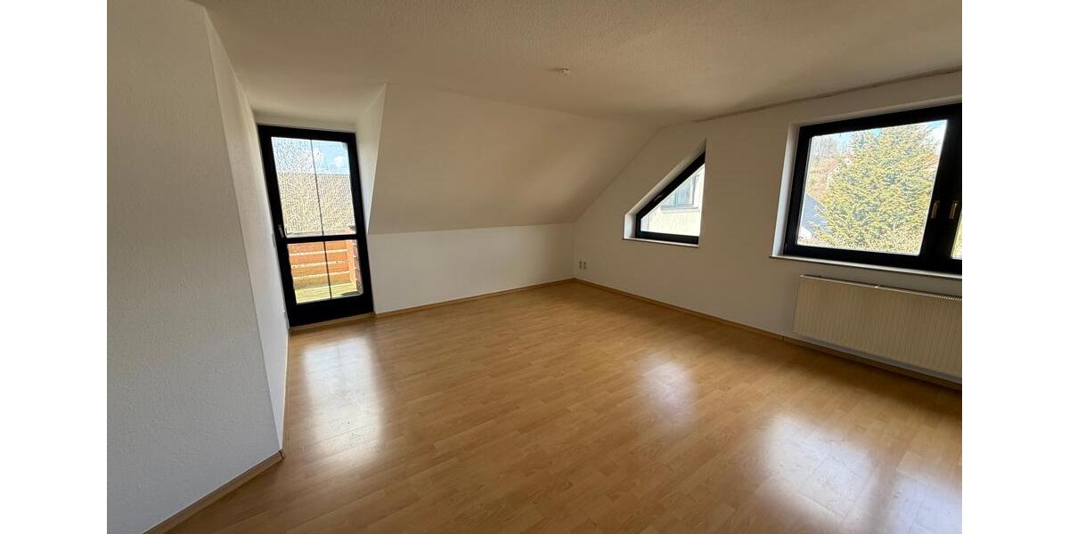 Dachgeschoßwohnung Zwickau Zwickau-Nord - 3 Zimmer, 99 m&sup2;, 620&euro; | Angebot:25753769