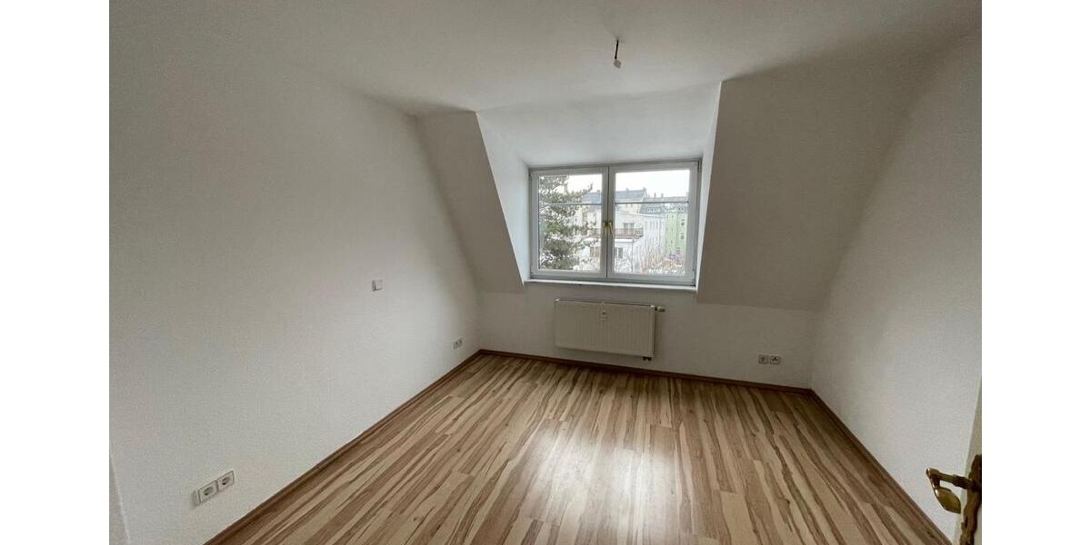 Dachgeschoßwohnung Limbach-Oberfrohna Oberfrohna - 2 Zimmer, 66 m&sup2;, 470&euro; | Angebot:24691492