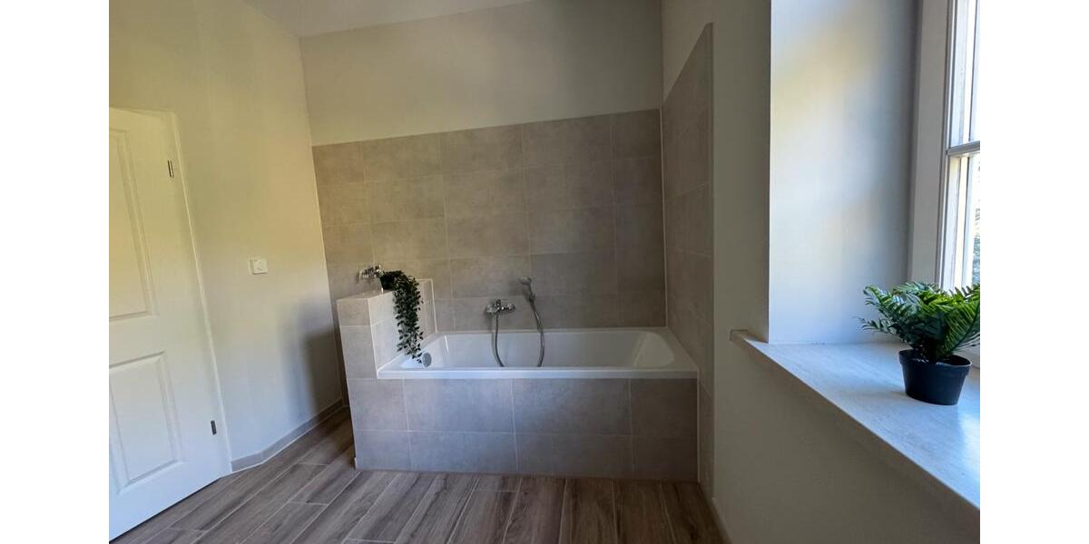 Etagenwohnung Schmölln - 2 Zimmer, 73 m&sup2;, 475&euro; | Angebot:25080051