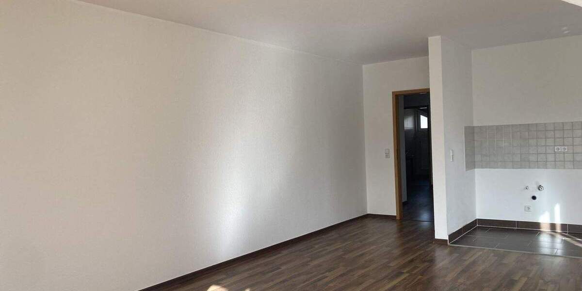 Etagenwohnung Zwickau Innenstadt - 3 Zimmer, 77 m&sup2;, 105.000&euro; | Angebot:25707420