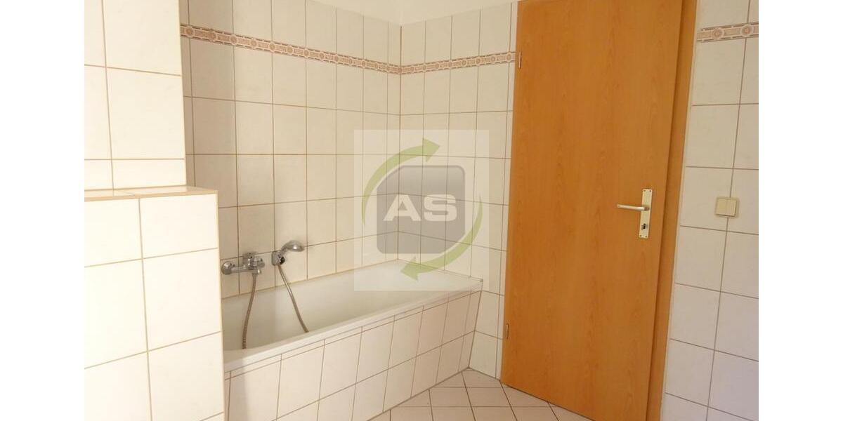 Dachgeschoßwohnung Zwickau - 1 Zimmer, 38 m&sup2;, 240&euro; | Angebot:25267482