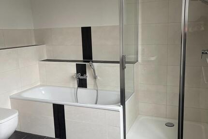 Wohnung Glauchau - 3 Zimmer, 105 m&sup2;, 1.000&euro; | Angebot:24781604