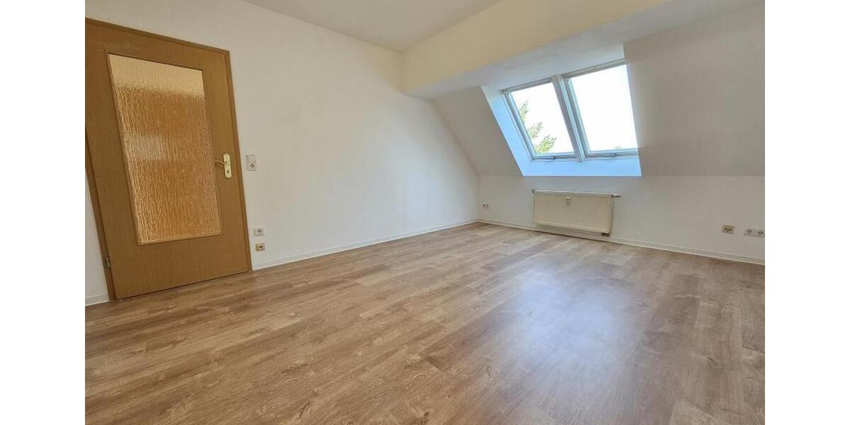 Dachgeschoßwohnung Zwickau Zwickau-Nord - 2 Zimmer, 52 m&sup2;, 338&euro; | Angebot:23524618