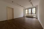 Etagenwohnung Zwickau Innenstadt - 5 Zimmer, 120 m&sup2;, 600&euro; | Angebot:25729285