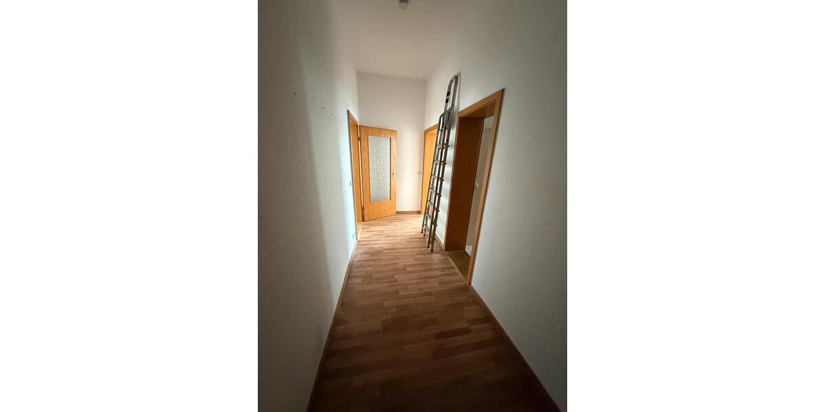 Etagenwohnung Crimmitschau - 2 Zimmer, 55 m&sup2;, 320&euro; | Angebot:24652738