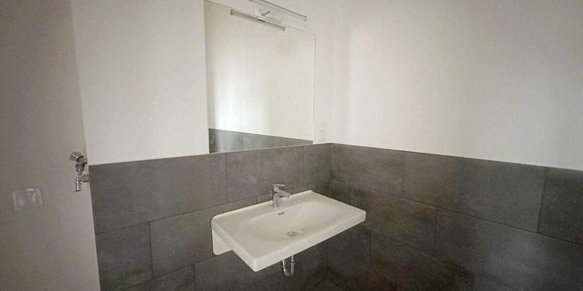 Etagenwohnung Zwickau Innenstadt - 2 Zimmer, 48 m&sup2;, 387&euro; | Angebot:25689598