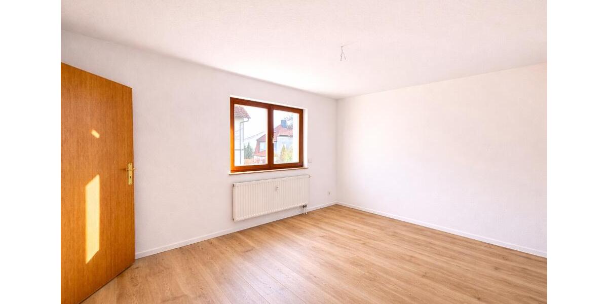 Erdgeschoßwohnung Hohenstein-Ernstthal Ernstthal - 2 Zimmer, 45 m&sup2;, 310&euro; | Angebot:25823881