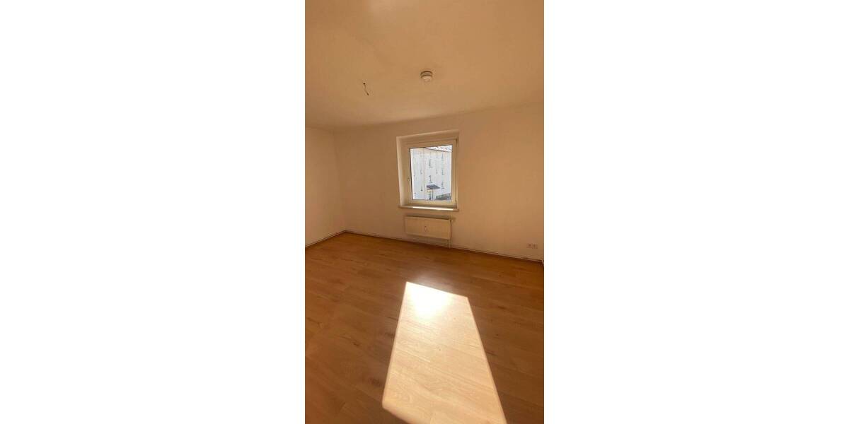 Zimmer Schwarzenberg/Erzgeb. Erla - 5 Zimmer, 98 m&sup2;, 543&euro; | Angebot:26018514