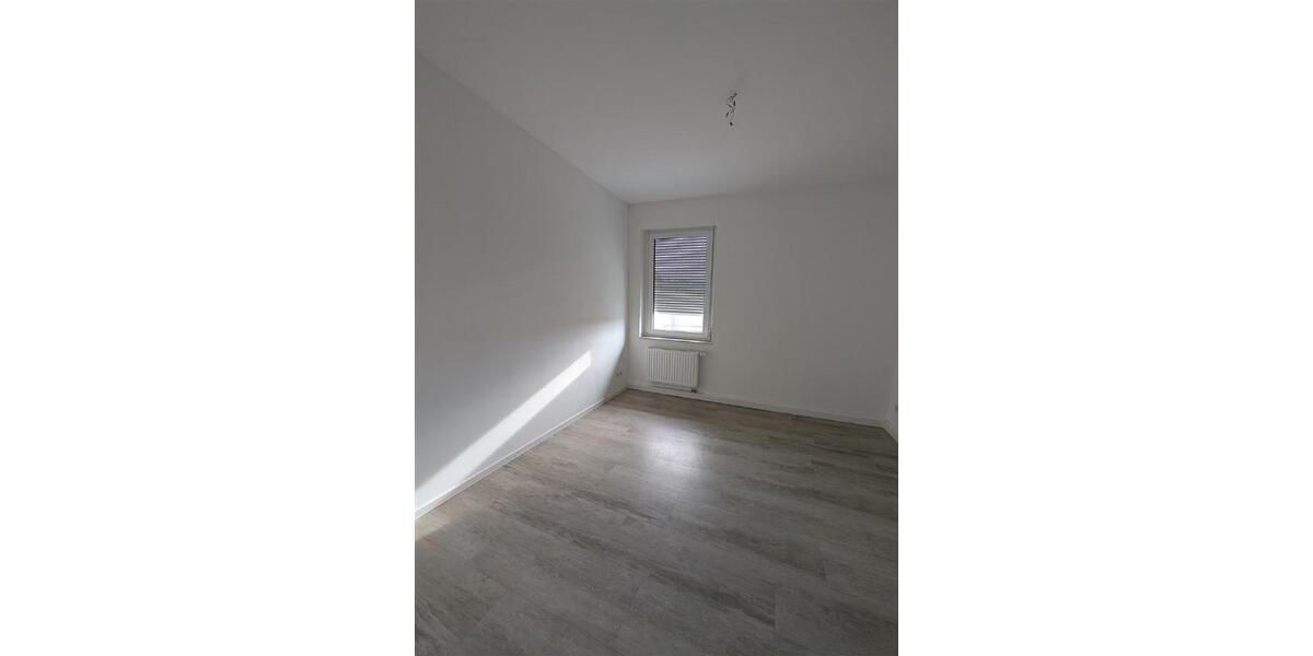 Etagenwohnung Werdau - 2 Zimmer, 50 m&sup2;, 370&euro; | Angebot:23721716