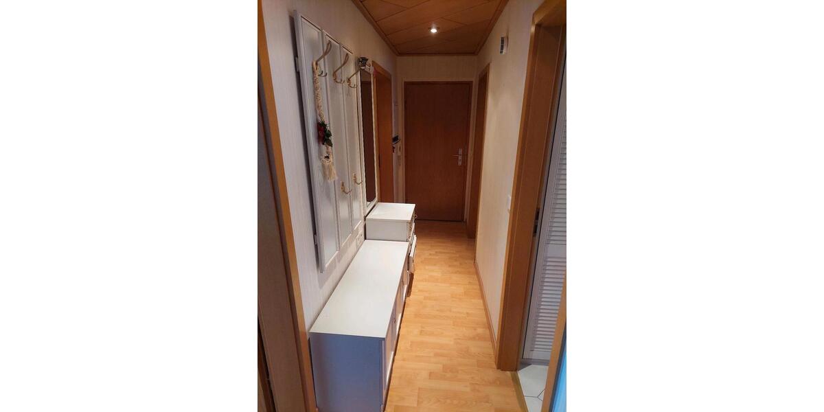 Etagenwohnung Gersdorf - 3 Zimmer, 59 m&sup2;, 490&euro; | Angebot:25874770