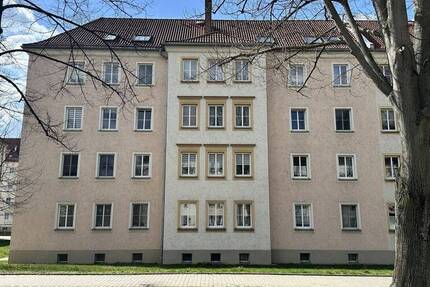Wohnung Zwickau Pölbitz - 3 Zimmer, 64 m&sup2;, 65.000&euro; | Angebot:26725533
