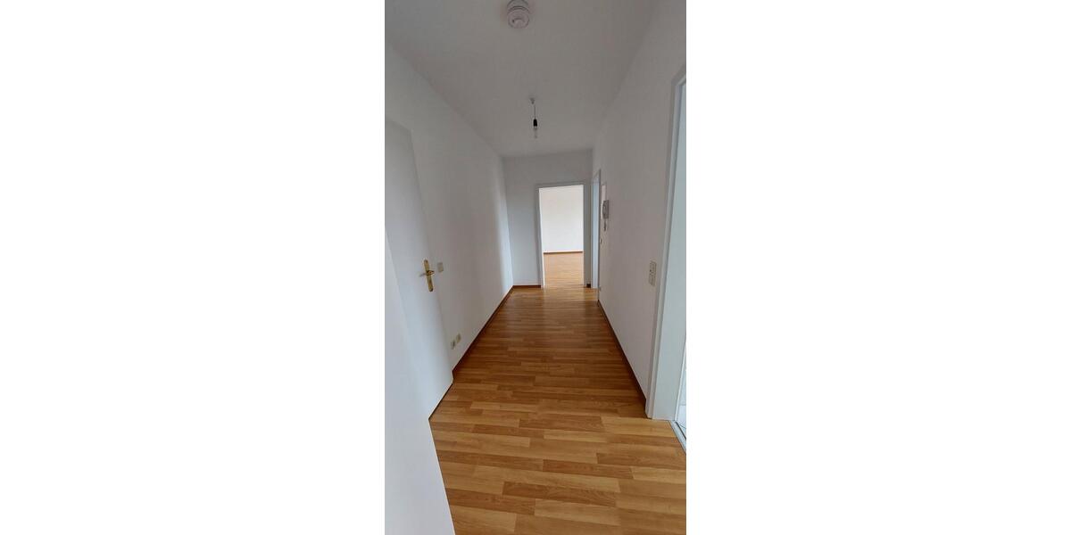 Etagenwohnung Zwickau - 2 Zimmer, 48 m&sup2;, 295&euro; | Angebot:25872493