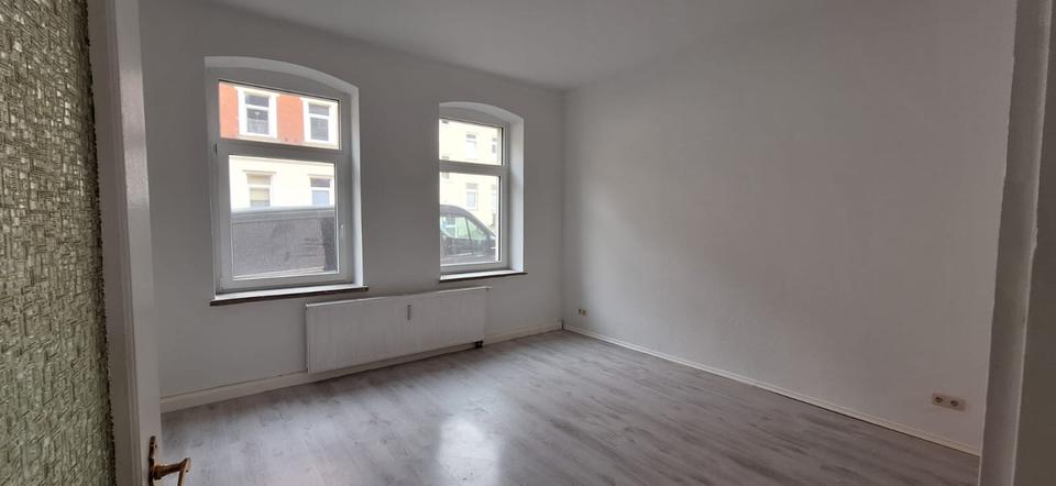 Hochparterre Werdau - 1.5 Zimmer, 45 m&sup2;, 250&euro; | Angebot:25639188