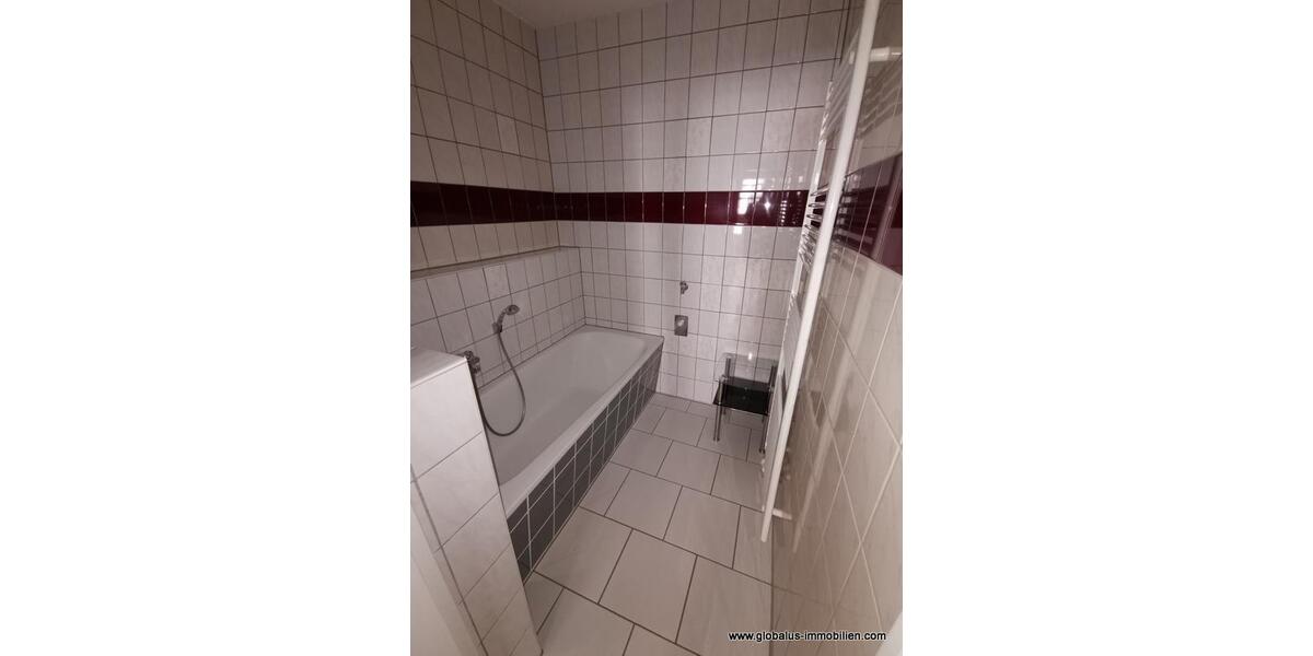 Etagenwohnung Zwickau - 3 Zimmer, 82 m&sup2;, 410&euro; | Angebot:25871110