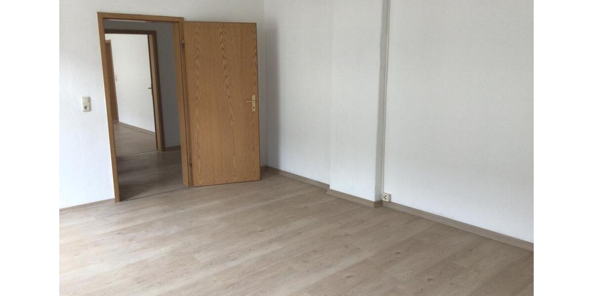 Etagenwohnung Aue-Bad Schlema Bad Schlema - 3 Zimmer, 101 m&sup2;, 400&euro; | Angebot:24770504