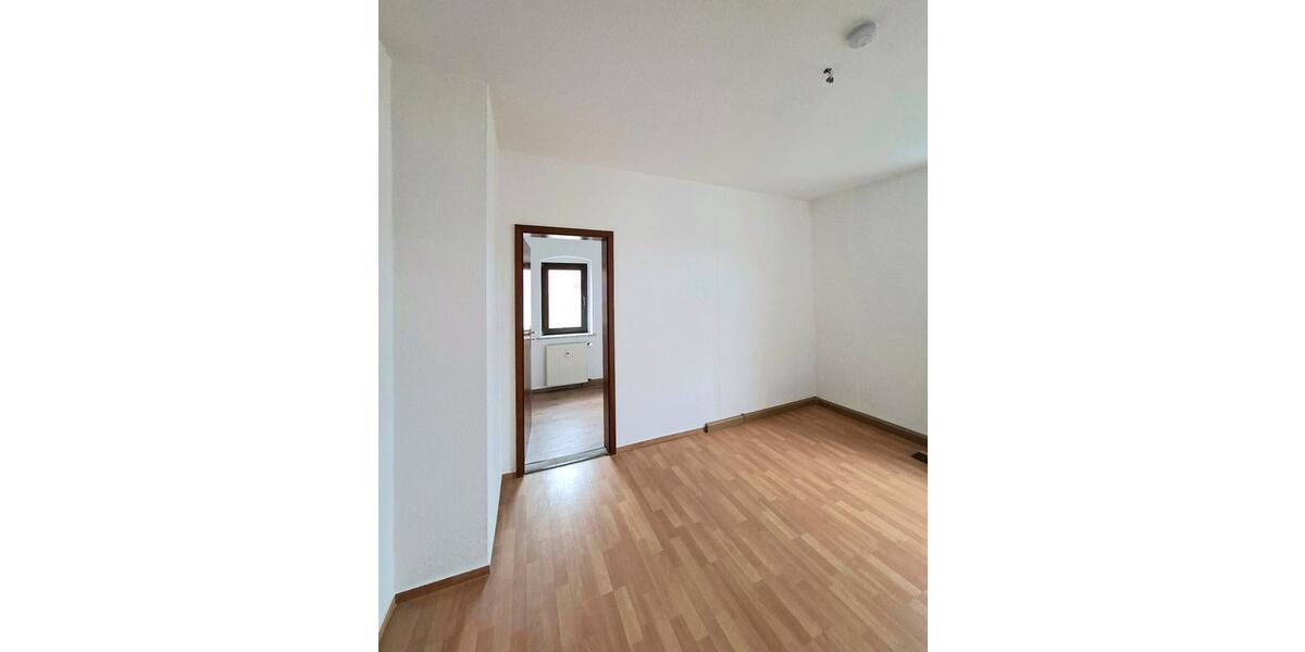 Etagenwohnung Gößnitz - 2 Zimmer, 58 m&sup2;, 450&euro; | Angebot:25807874