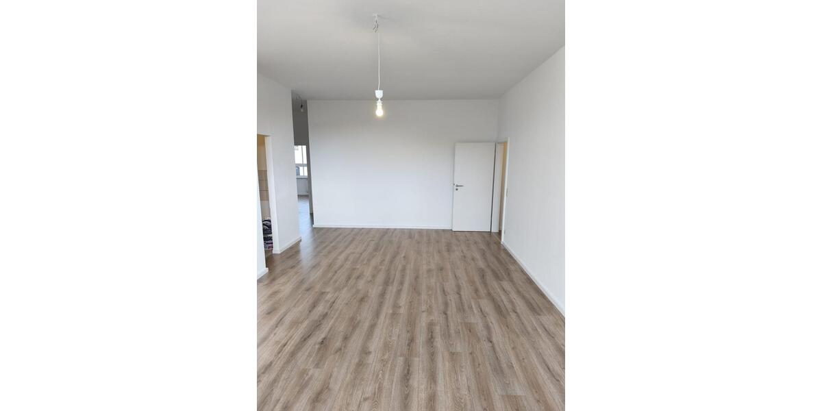 Etagenwohnung Crimmitschau - 3 Zimmer, 78 m&sup2;, 468&euro; | Angebot:24002220