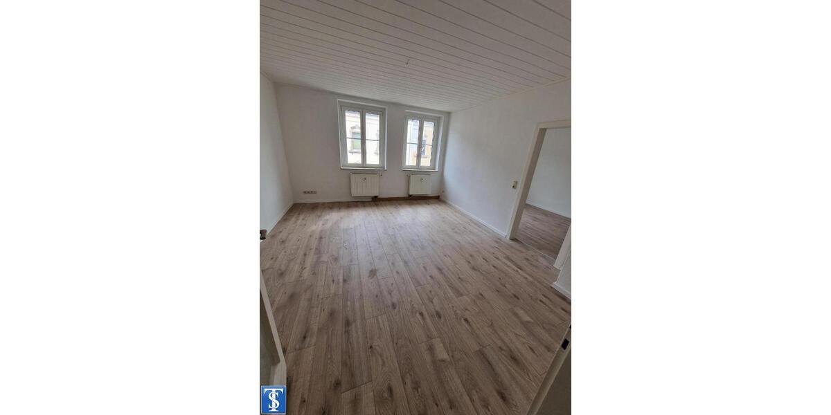 Etagenwohnung Elsterberg - 3 Zimmer, 66 m&sup2;, 340&euro; | Angebot:24117757
