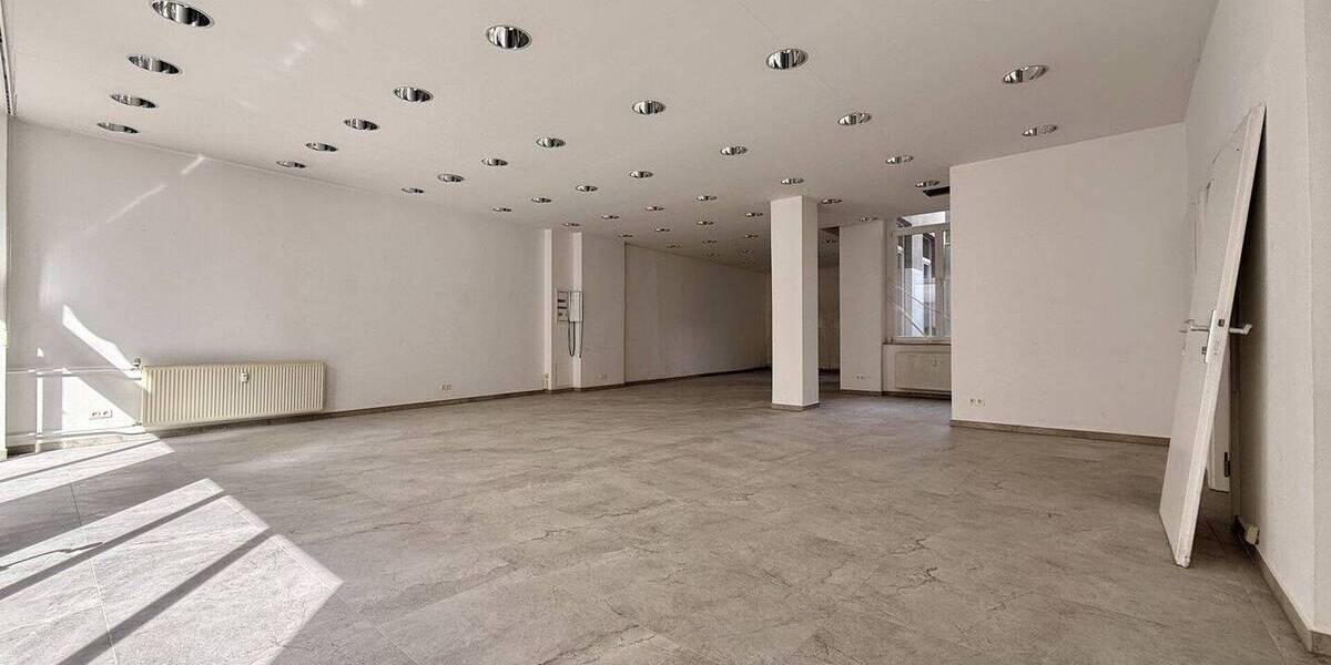 Gewerbeobjekt Zwickau Innenstadt - 1 Zimmer, 106 m&sup2;, 800&euro; | Angebot:25969670