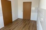 Etagenwohnung Crimmitschau - 4 Zimmer, 100 m&sup2;, 520&euro; | Angebot:25613113