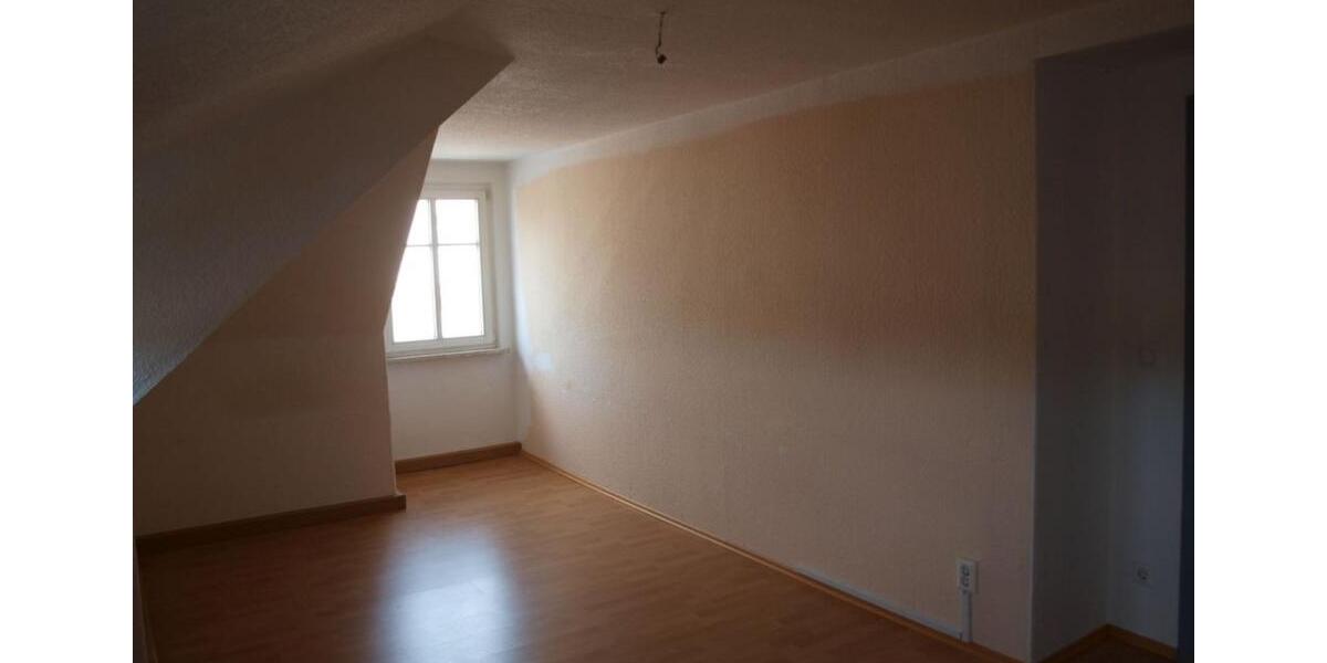 Dachgeschoßwohnung Zwönitz - 3 Zimmer, 62 m&sup2;, 450&euro; | Angebot:24727228