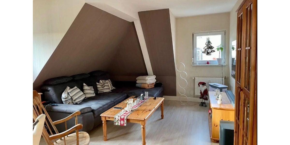 Etagenwohnung Meerane - 2 Zimmer, 66 m&sup2;, 390&euro; | Angebot:25726213