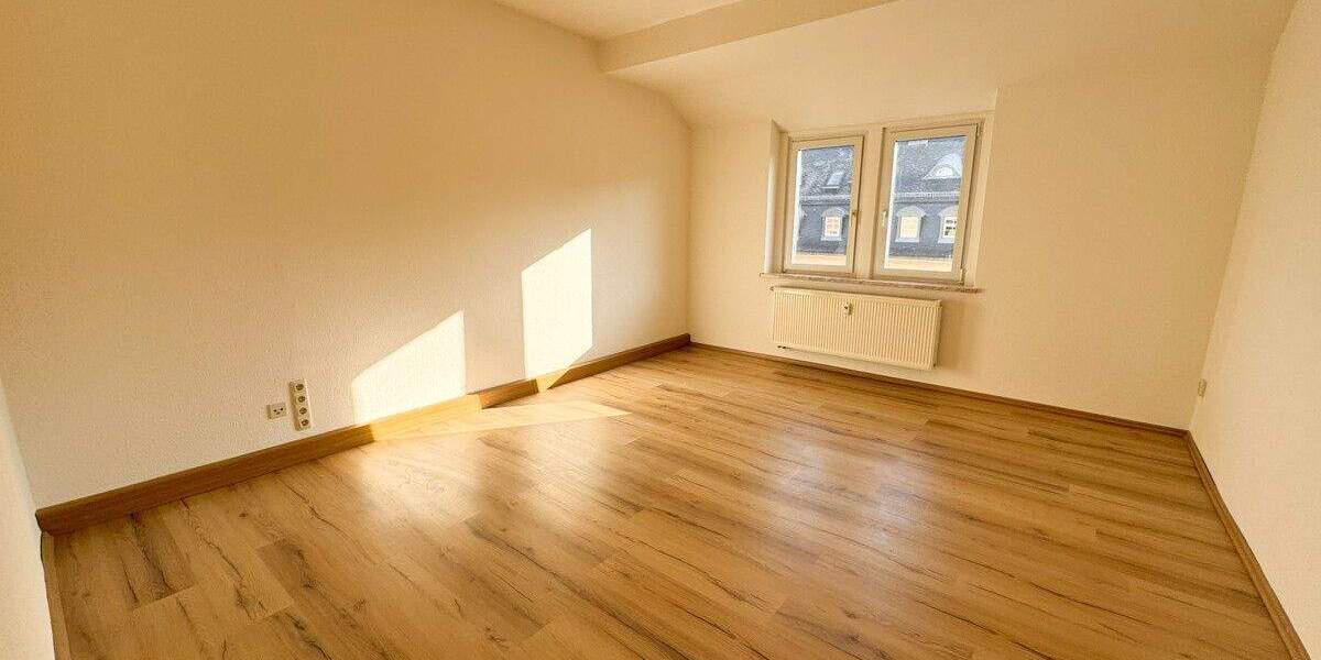 Etagenwohnung Aue-Bad Schlema Bad Schlema - 5 Zimmer, 130 m&sup2;, 800&euro; | Angebot:25801765