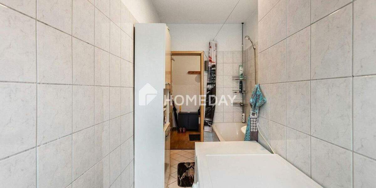 Etagenwohnung Zwickau Marienthal - 2 Zimmer, 49 m&sup2;, 42.000&euro; | Angebot:25677371