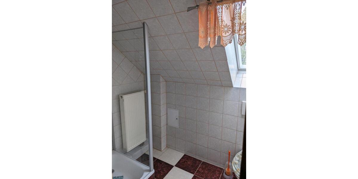 Reihenhaus Werdau - 5 Zimmer, 125 m&sup2;, 209.000&euro; | Angebot:27001786
